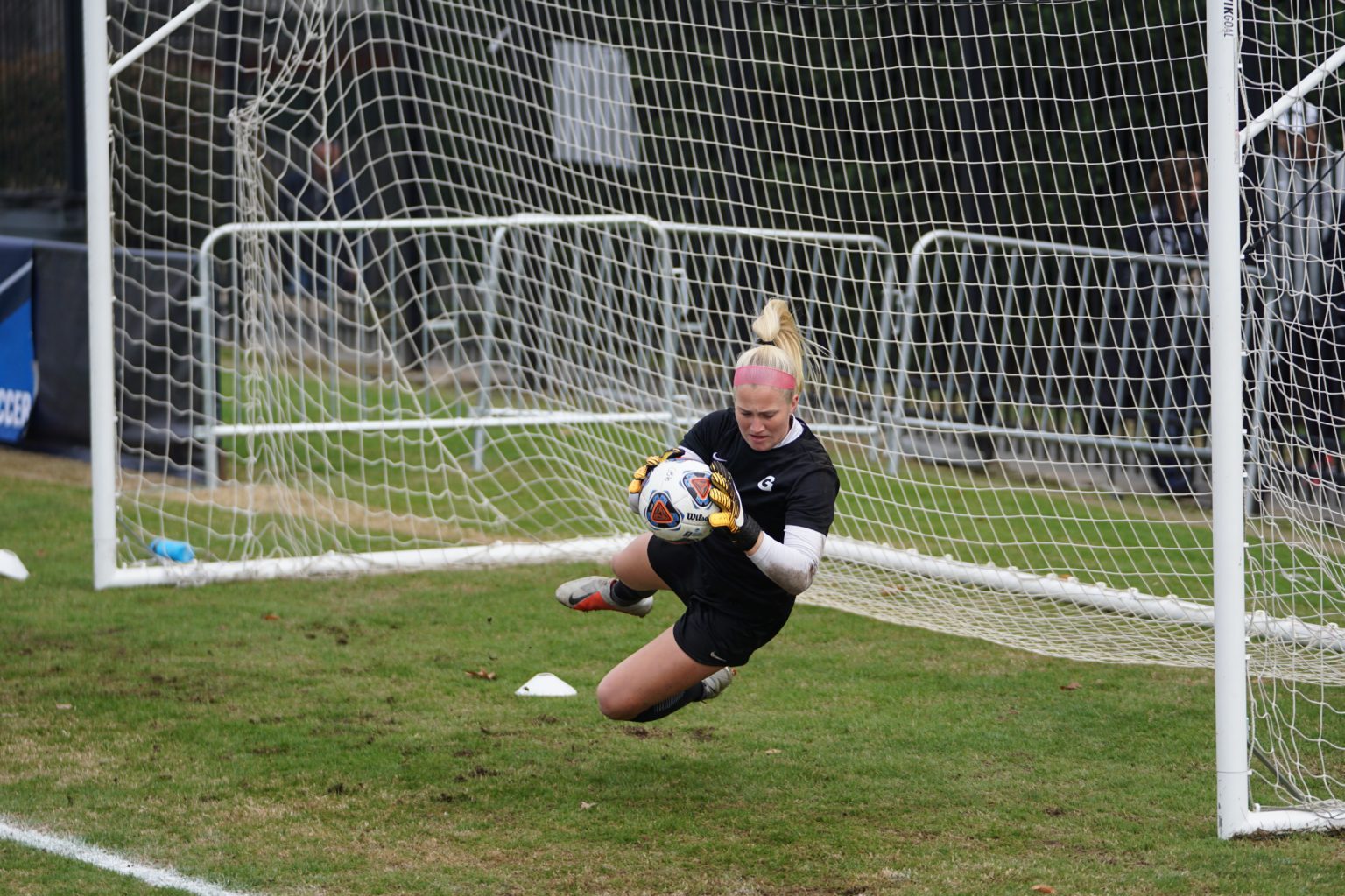 Витал спорт футбол. Goalkipper.